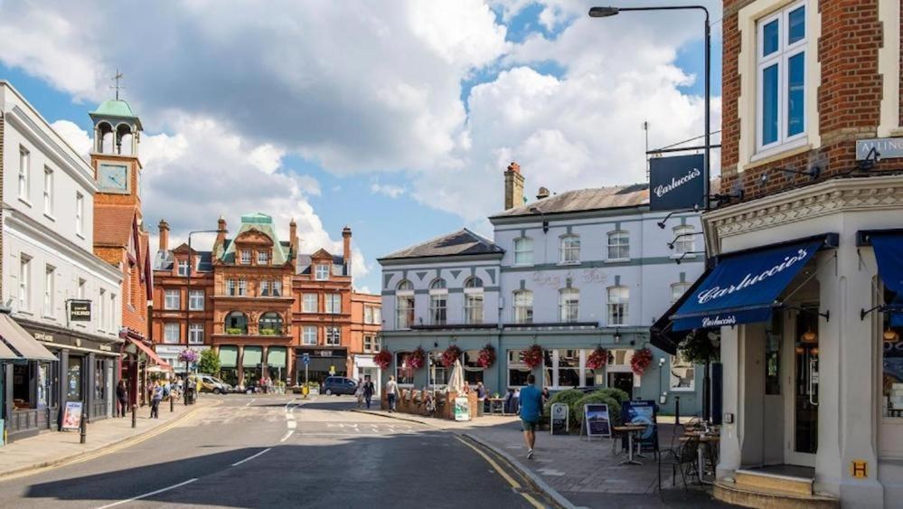 Appartement Beautiful 2 Bedroom Wimbledon, 2 Min Walk To Wimbledon Station