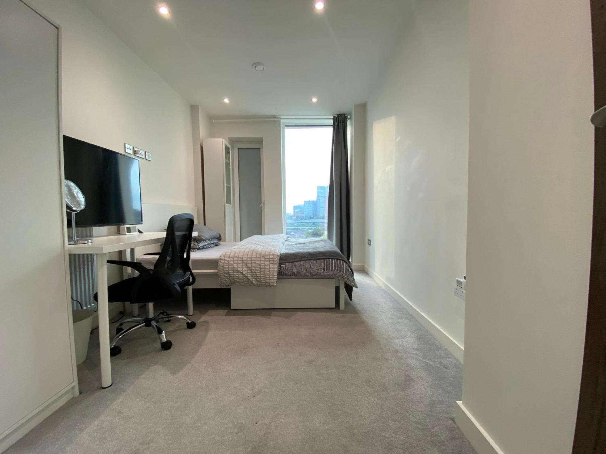 Private In Luxury Shared Gasthof London