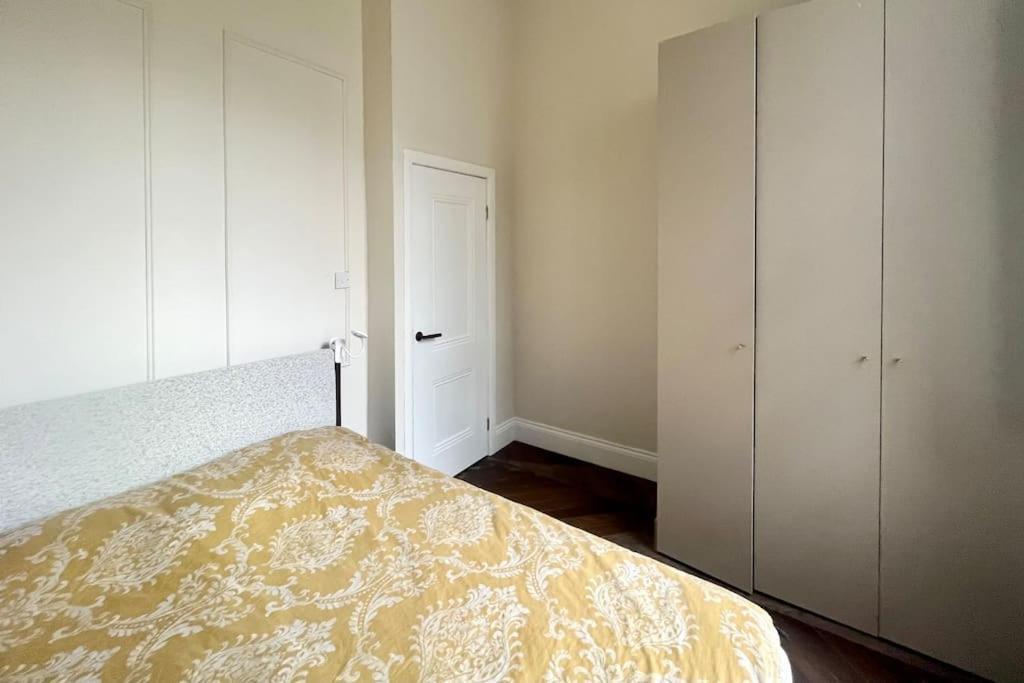 Stylish & Spacious 1 Bedroom Flat In Central Camden