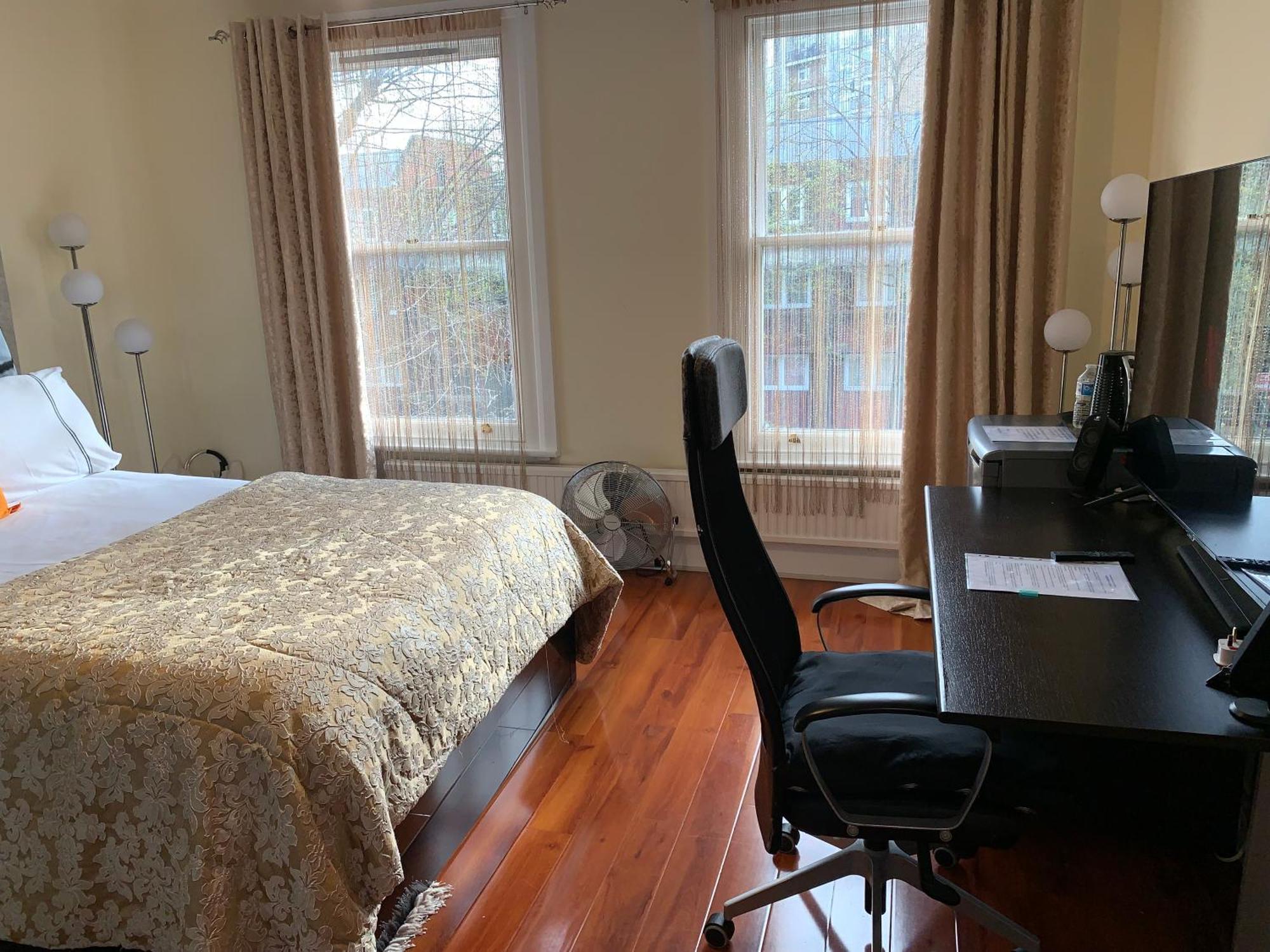 Quarto em Acomodações Particulares Superbly Furnished In *