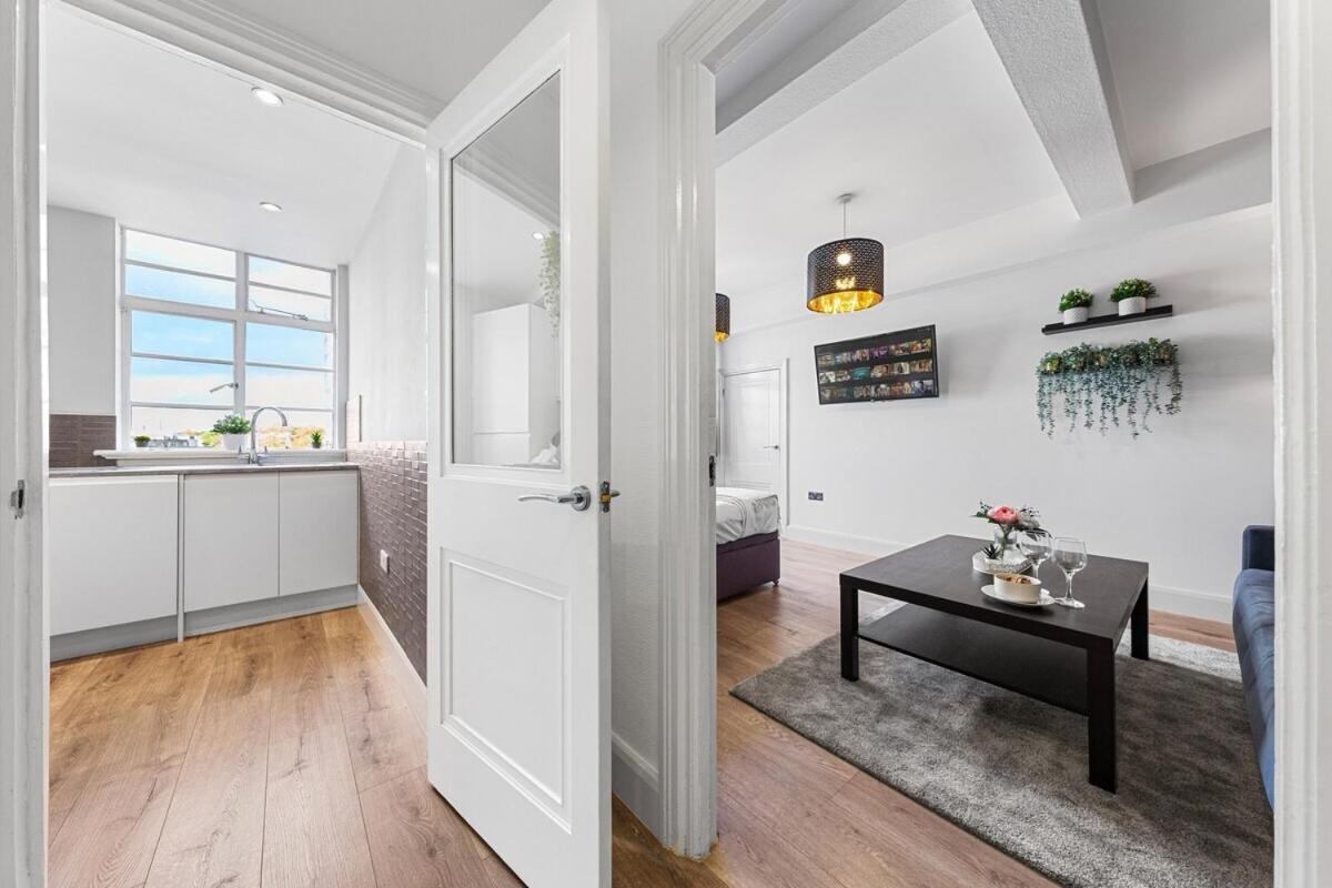 Luxury, Relaxing Apartment! 2 Mins From Paddington Station! Apartamento Londres