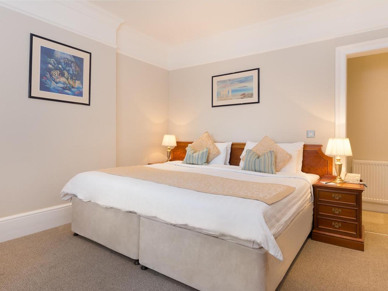 Staunton - Hotel London