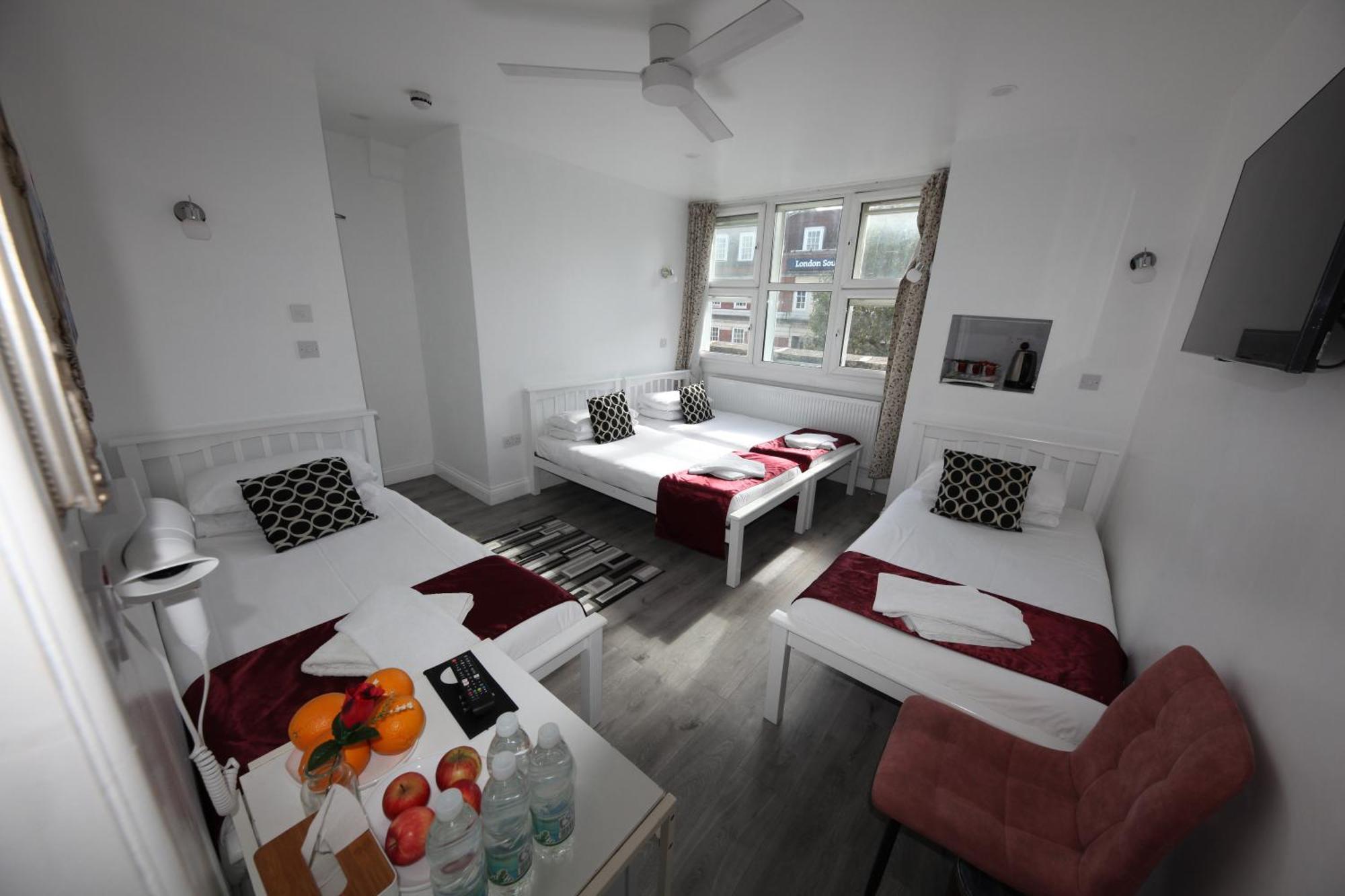 Hotel City London Hotel 3*