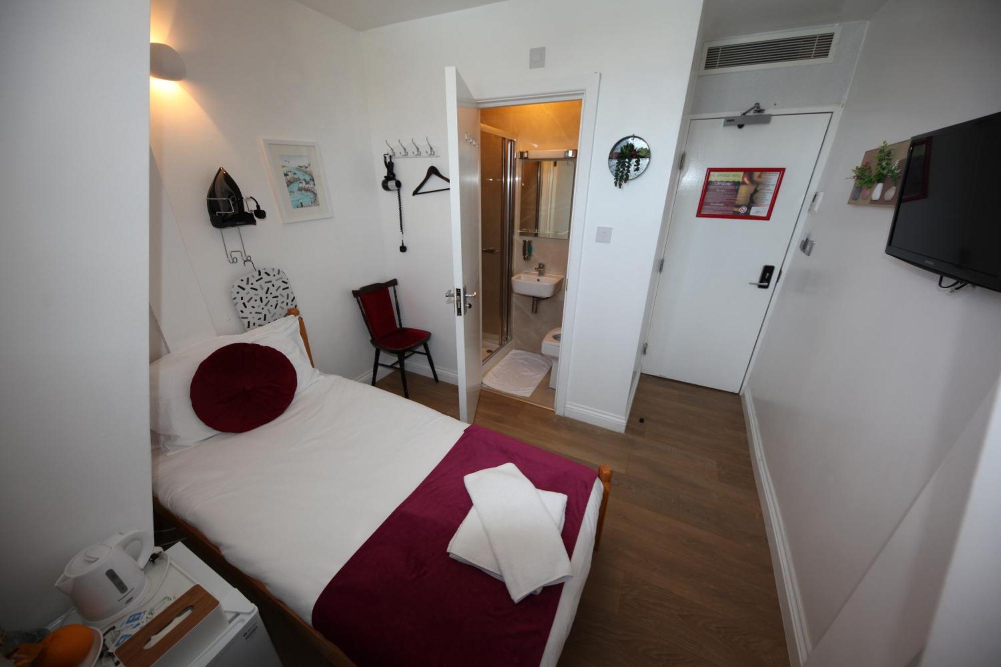 City London Hotel 3*