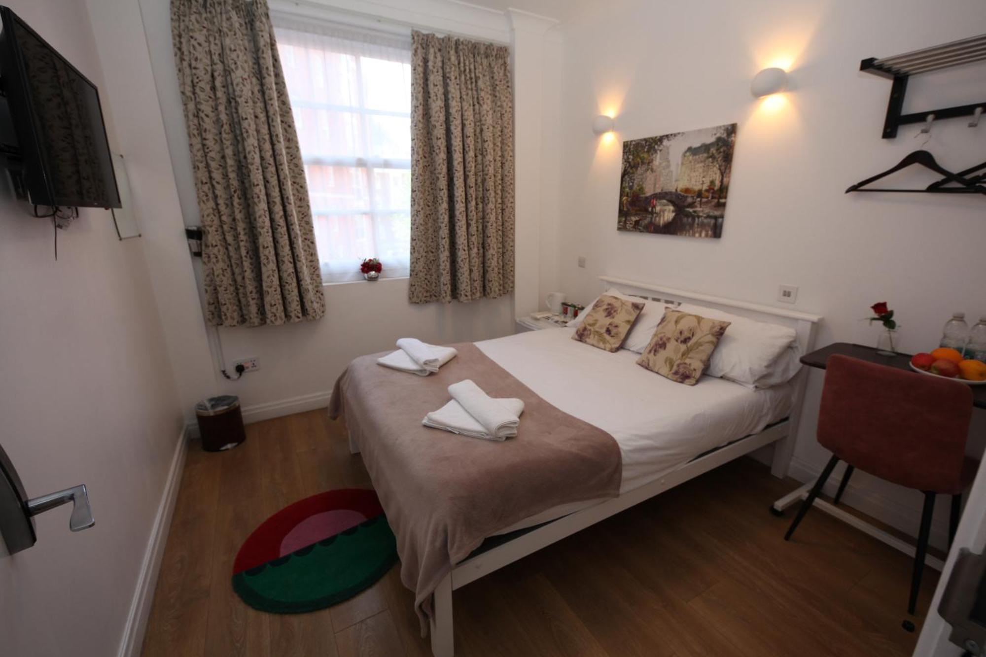 City London Hotel 3*