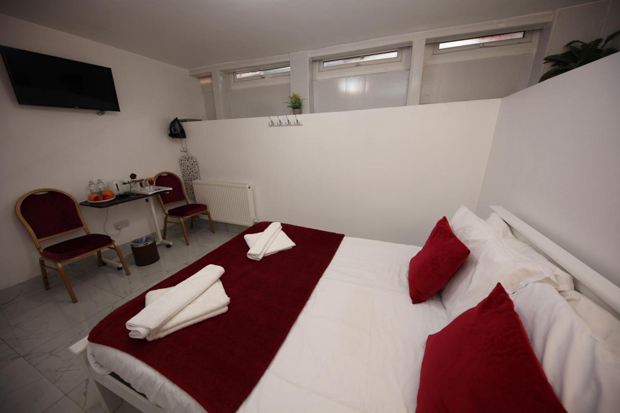 Hotel City London Hotel 3*