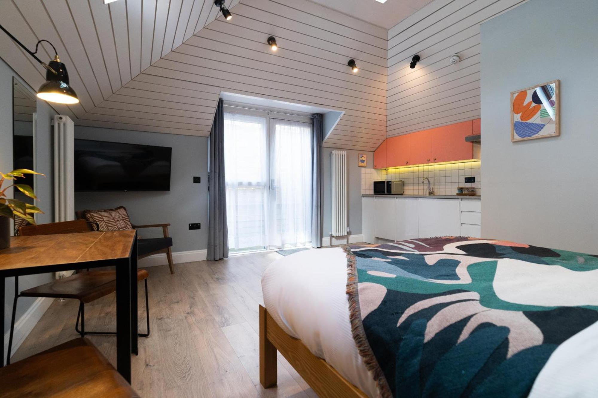 Room2 Hammersmith Hometel Londen