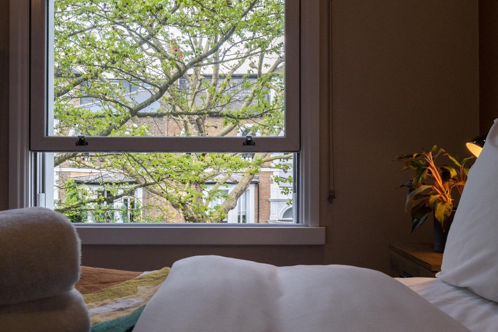 Room2 Hammersmith Hometel Londen