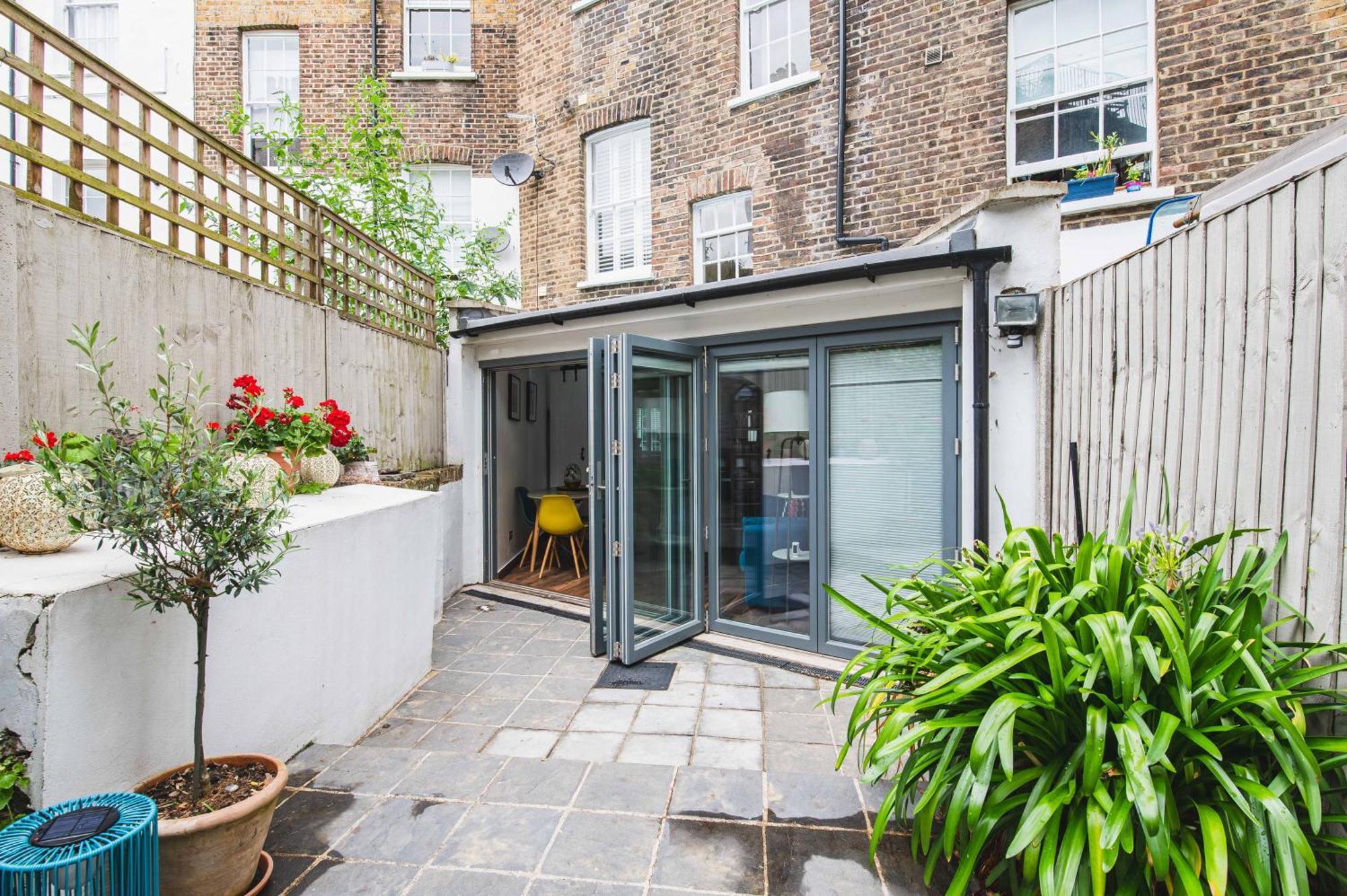 Pass The Keys - Modern & Stylish Garden In Islington Londres