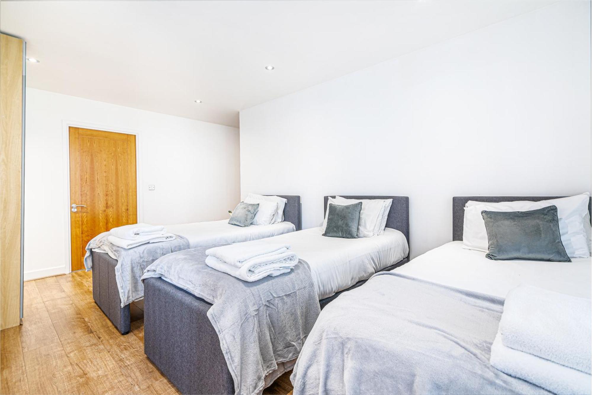 Excel Majestic Apartment