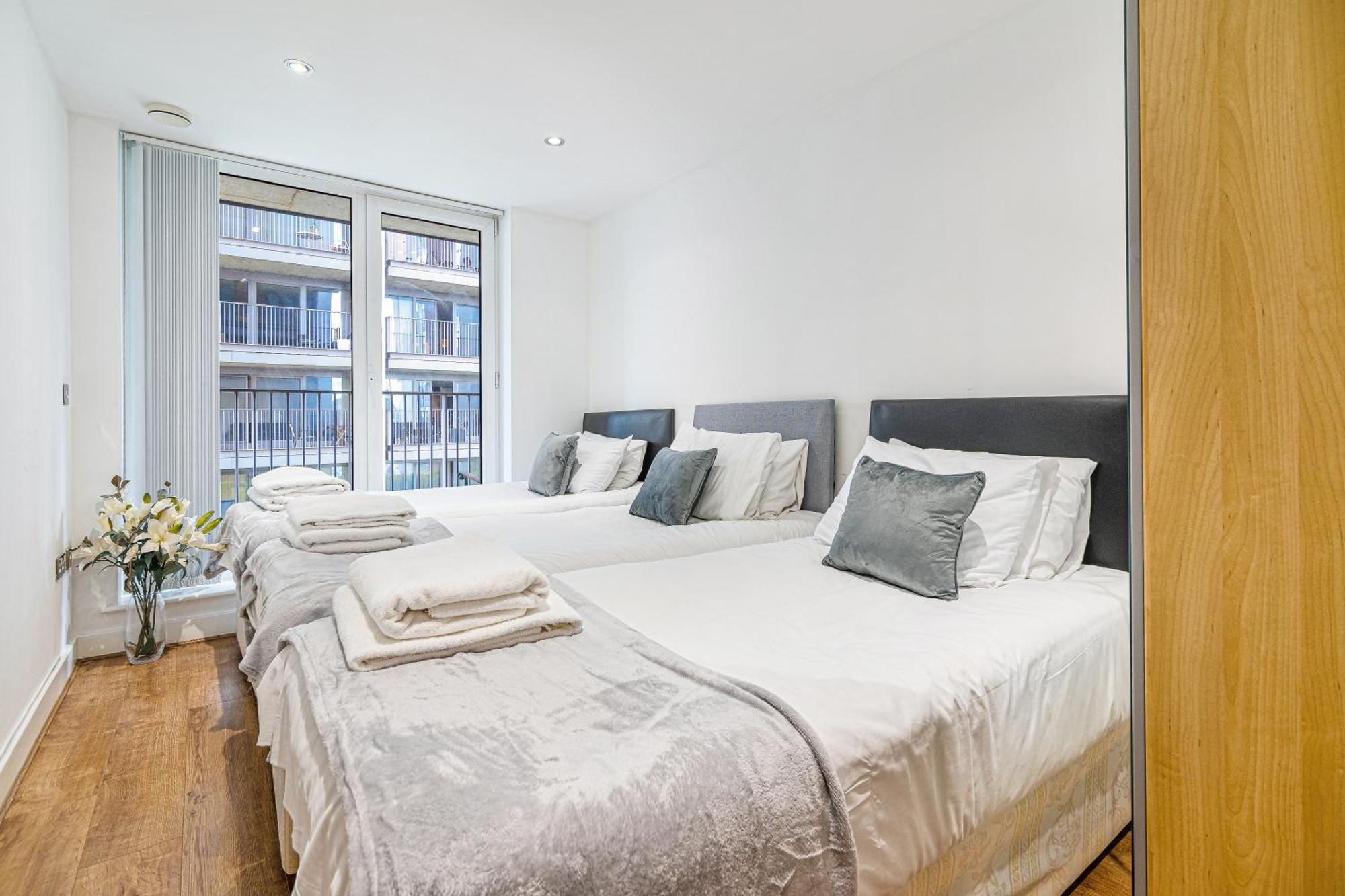 Excel Majestic * London