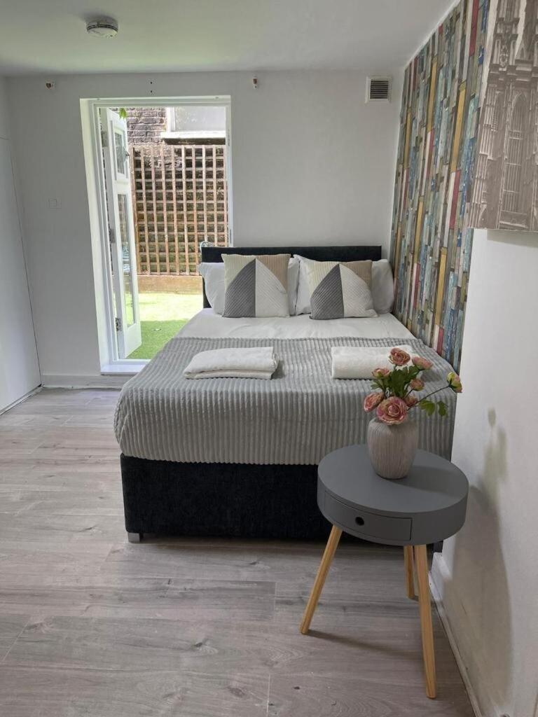 Portobello Road Artistic 'budget' Appartement
