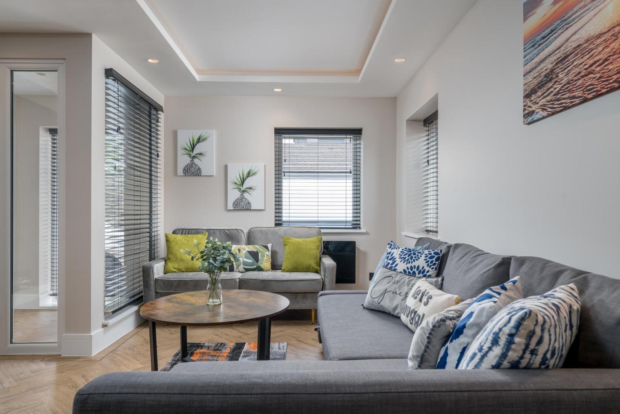 Appartement Skyvillion - Cozy Large 4 & 1 Bed In Enfield, Mins To Tube Station, Free Wi-fi Londres