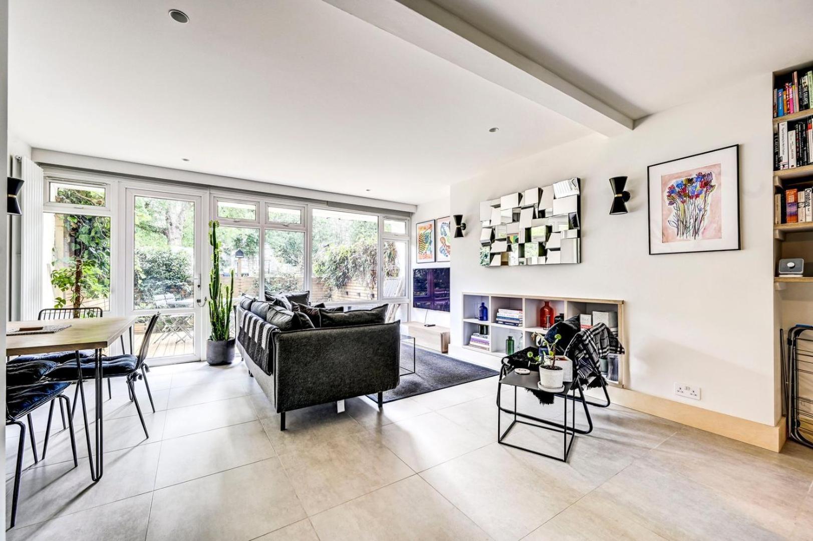 Guestready - Bold Modernity Near Kennington Park London