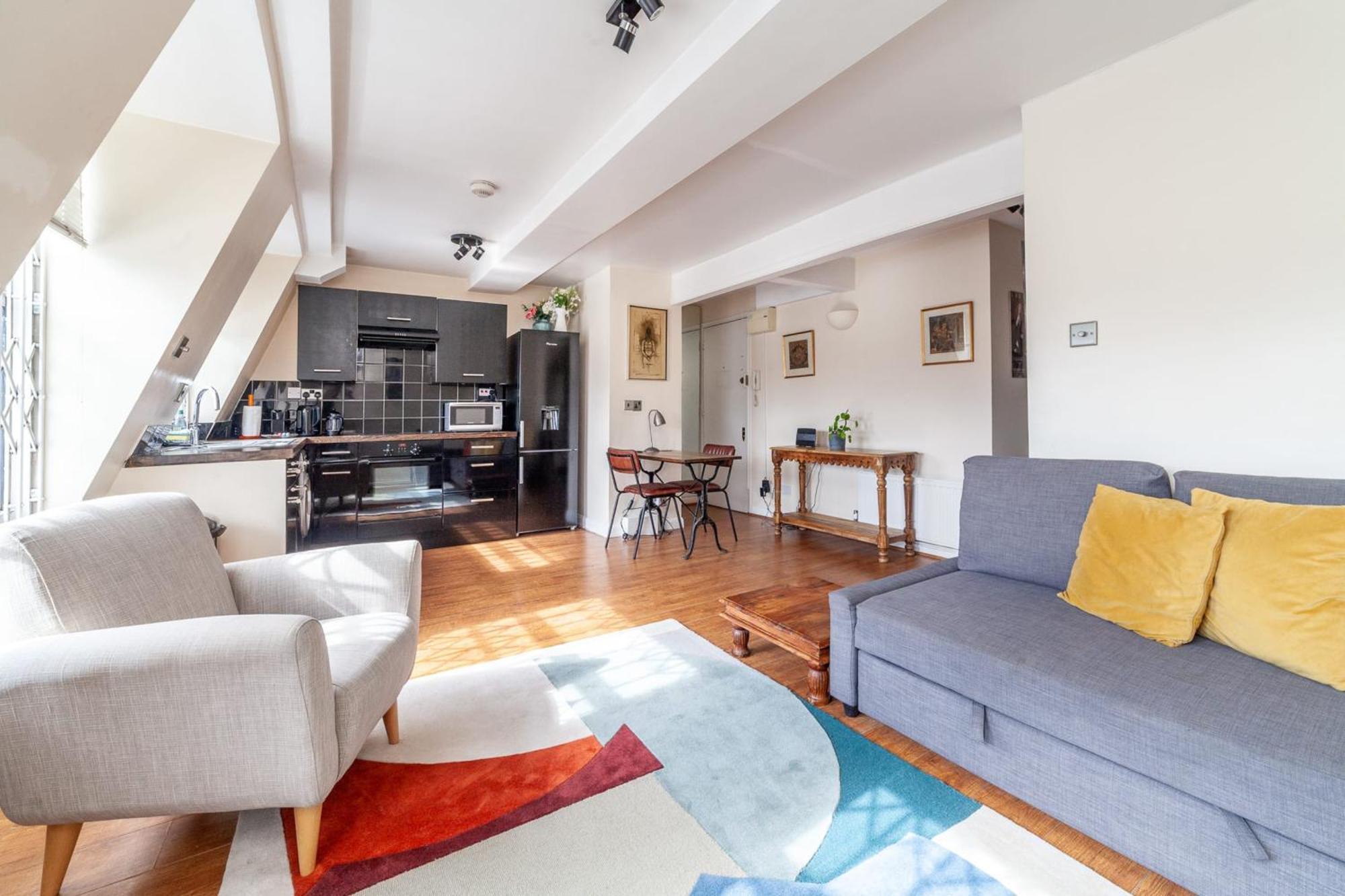 Stylish And Sleek Kensington *
