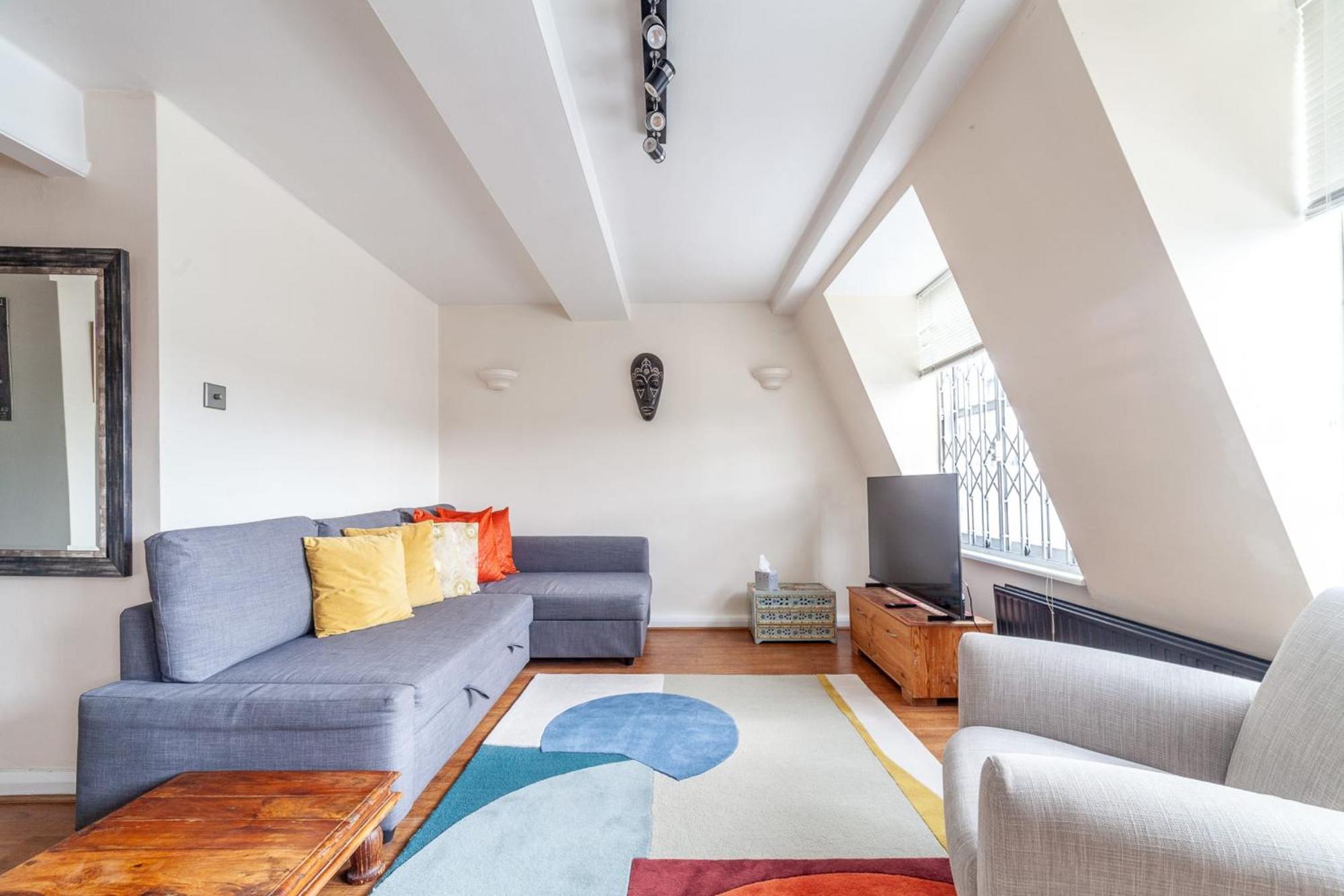 Stylish And Sleek Kensington Appartement