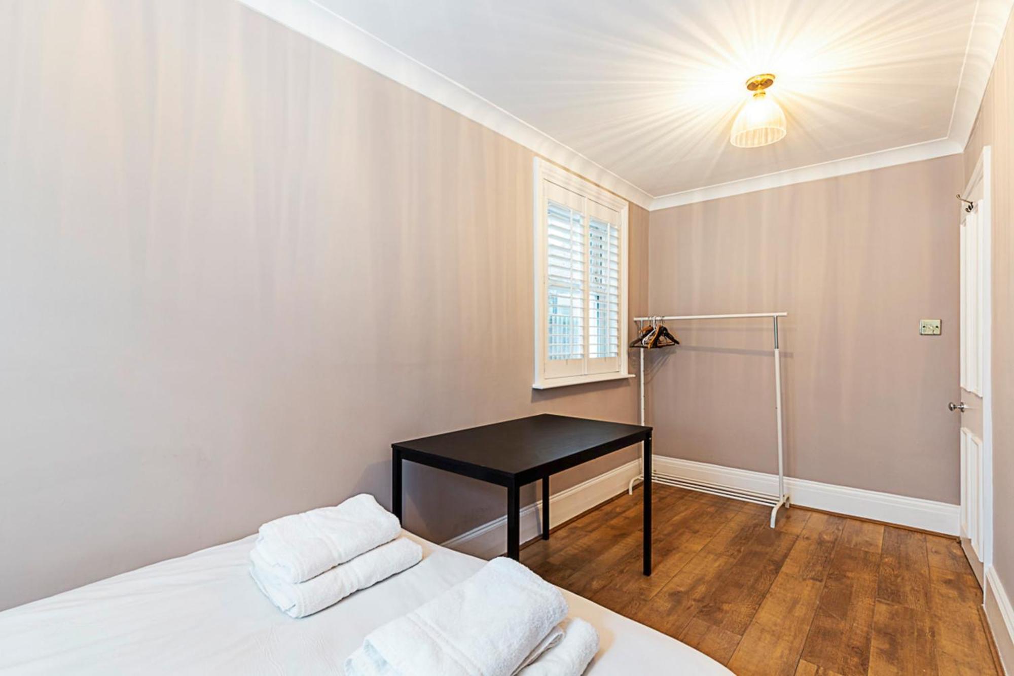Cosy And Modern Battersea *