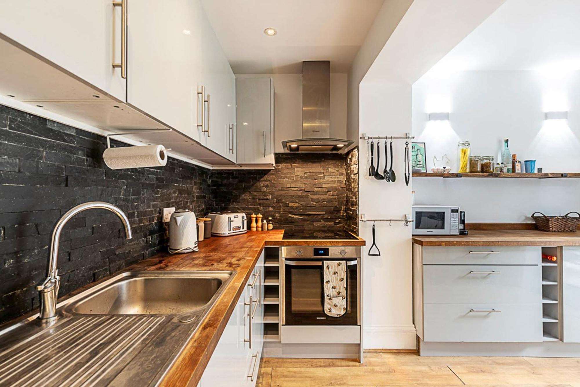 Cosy And Modern Battersea