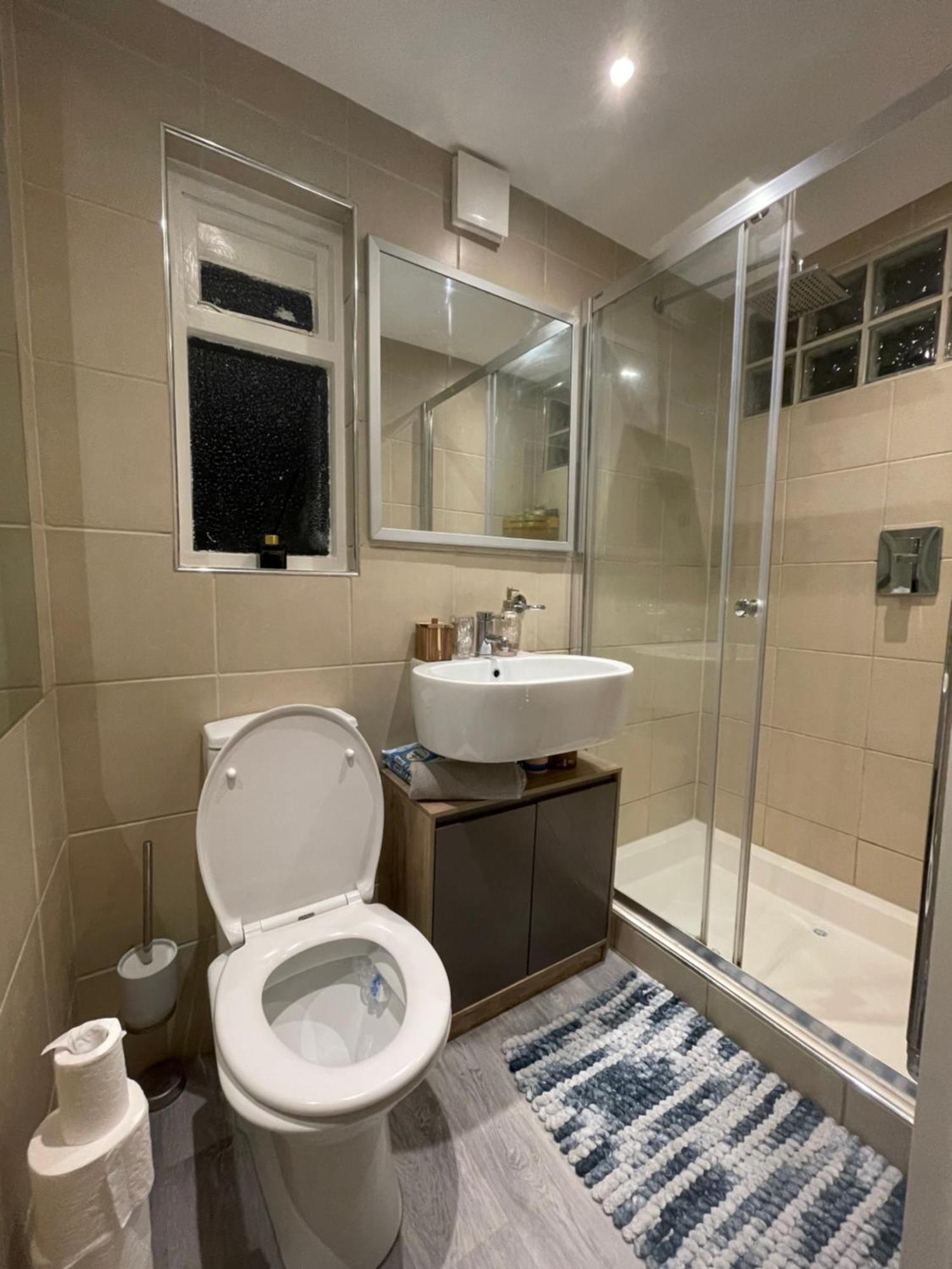 Accommodatie bij particulieren Queen Bedroom In Maida Vale Londen