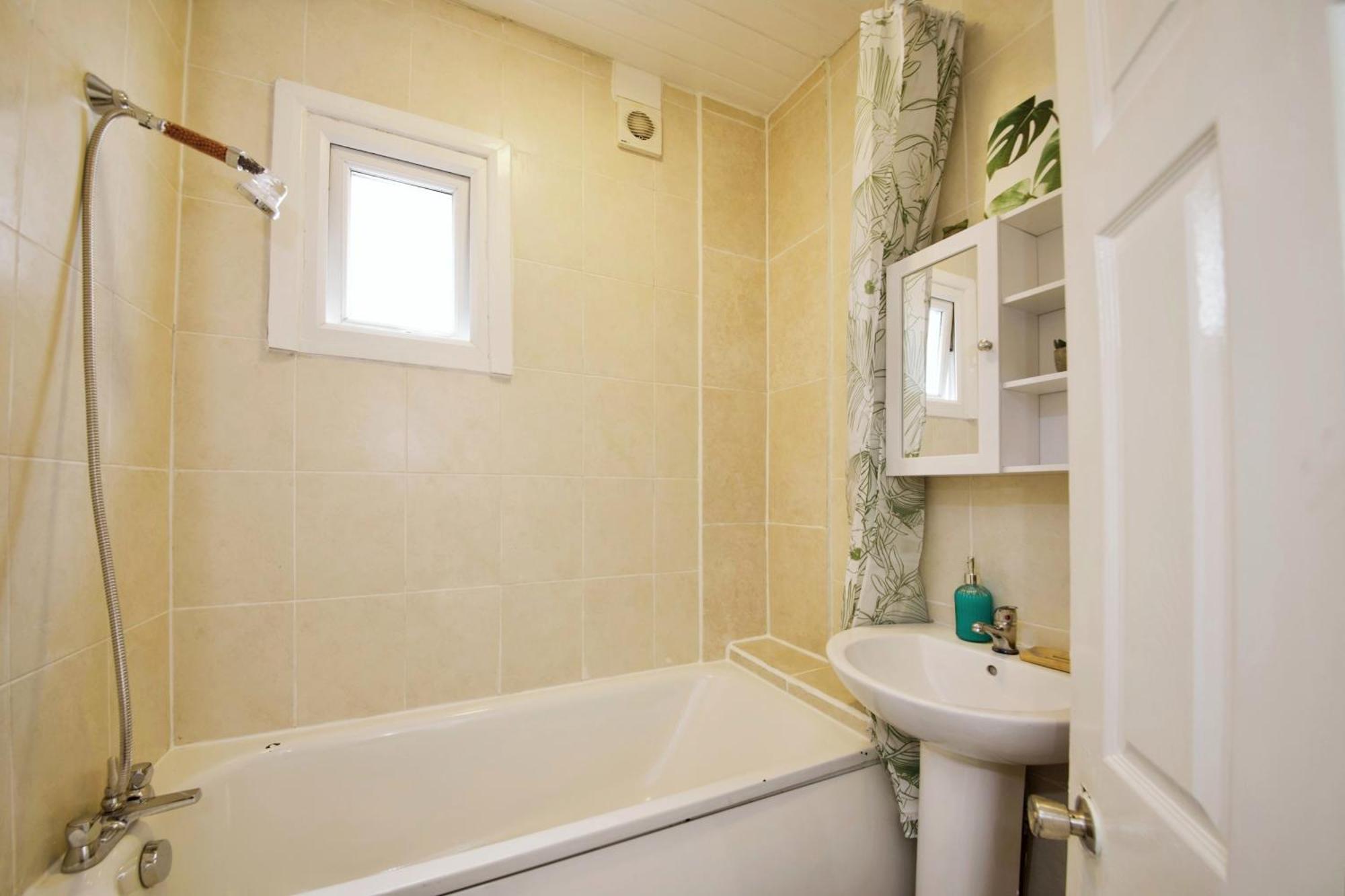 The Garden House Near Tottenham Stadium Alexandra Palace Finsbury P