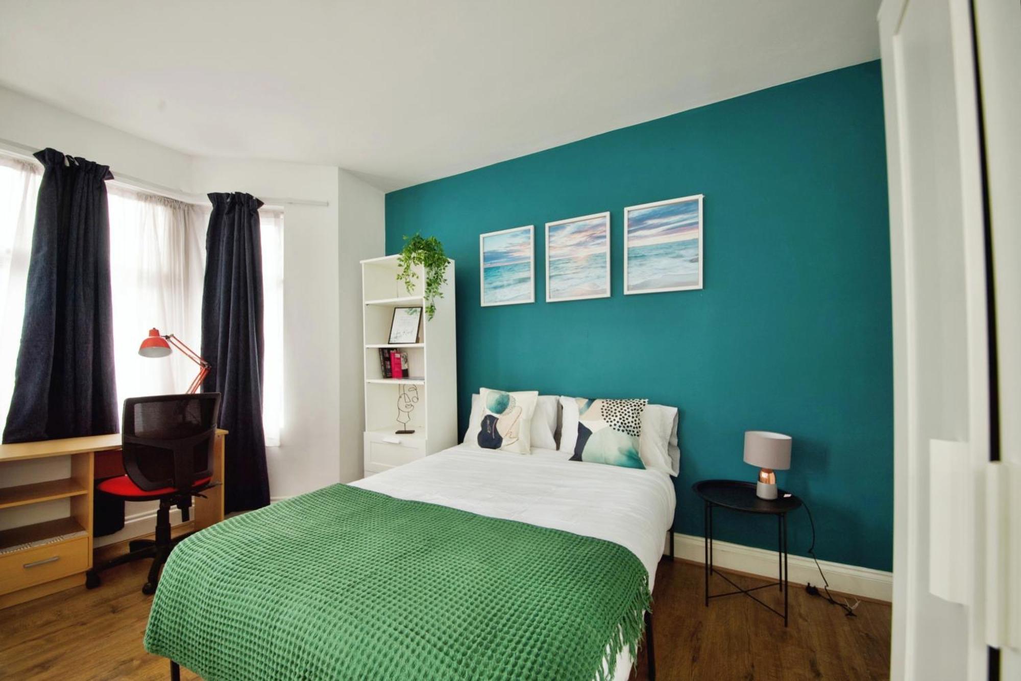 The Garden House Near Tottenham Stadium Alexandra Palace Finsbury P *
