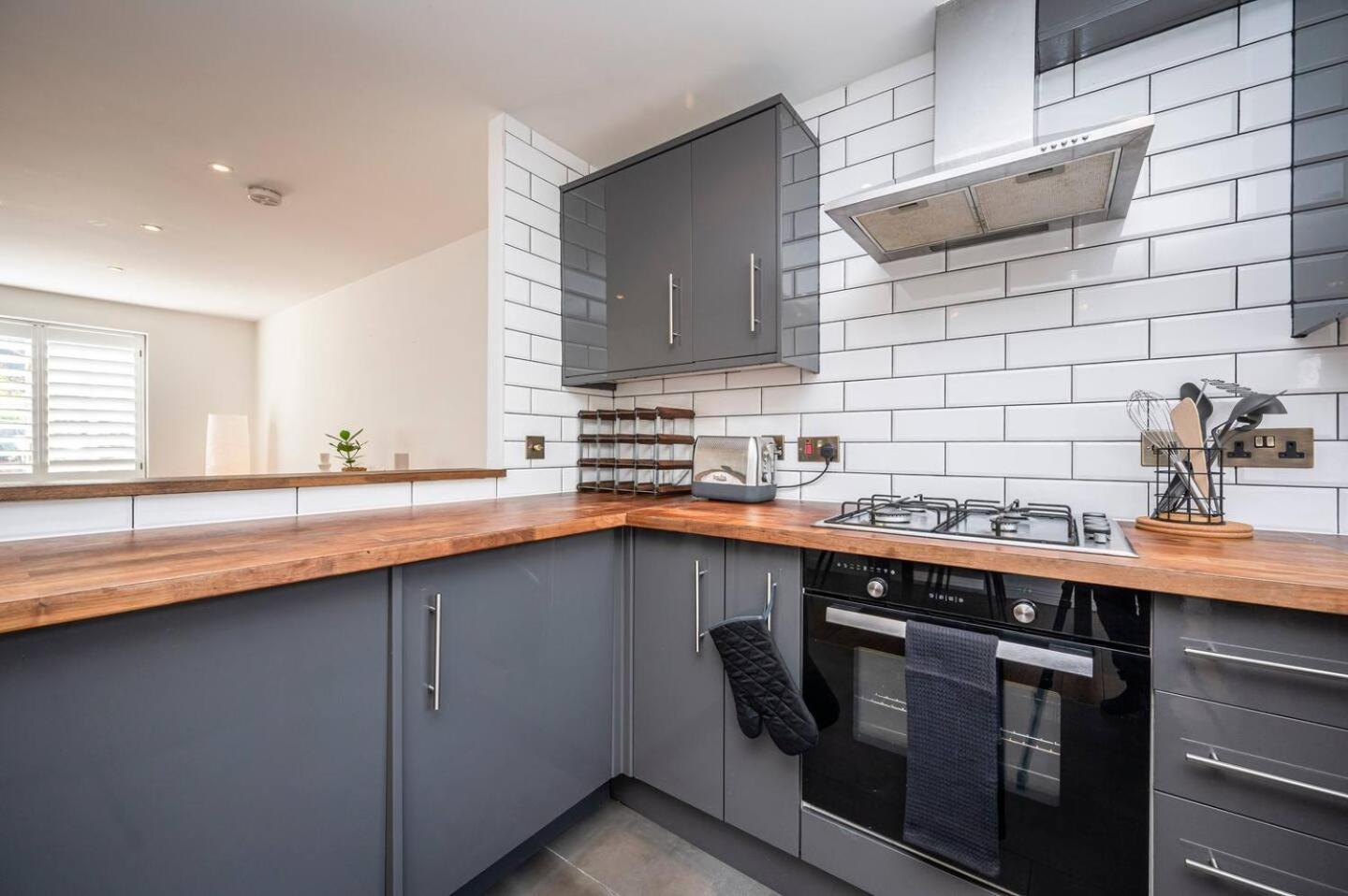 Greenwich House 10 Mins To O2 - Free Parking Pass The Keys Hébergement de vacances Londres