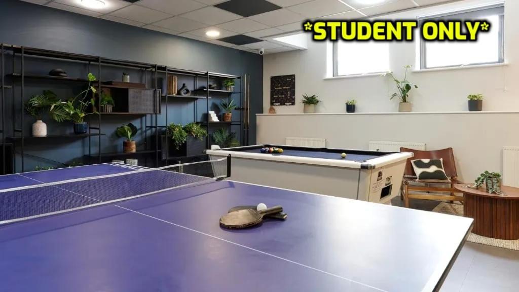 Student Only Zeni Vauxhall Londres