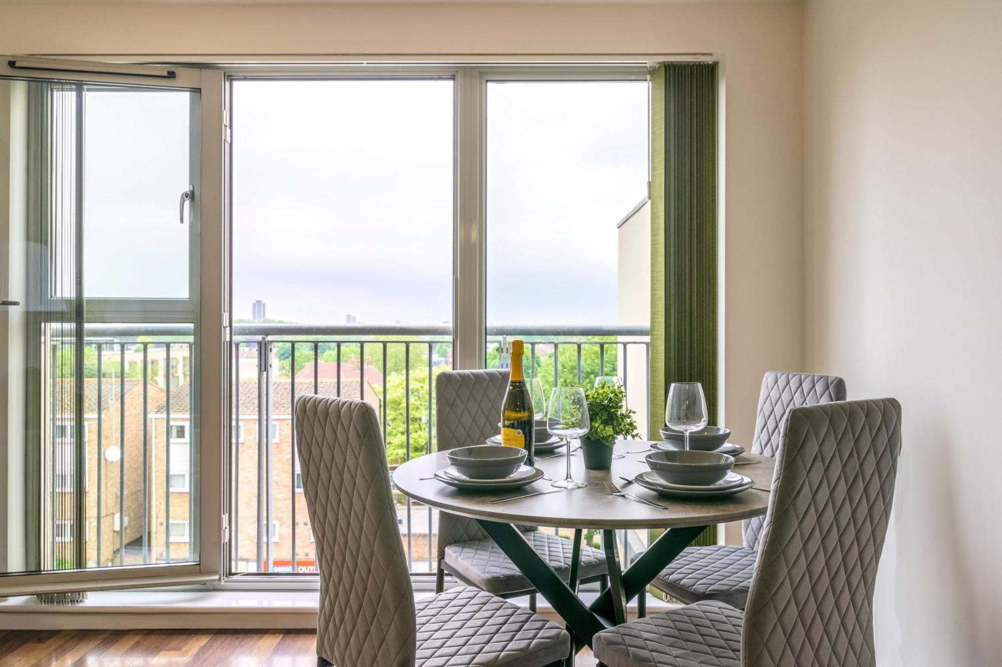 Warm 2-bed Flat By Livestay Short Lets & Serviced