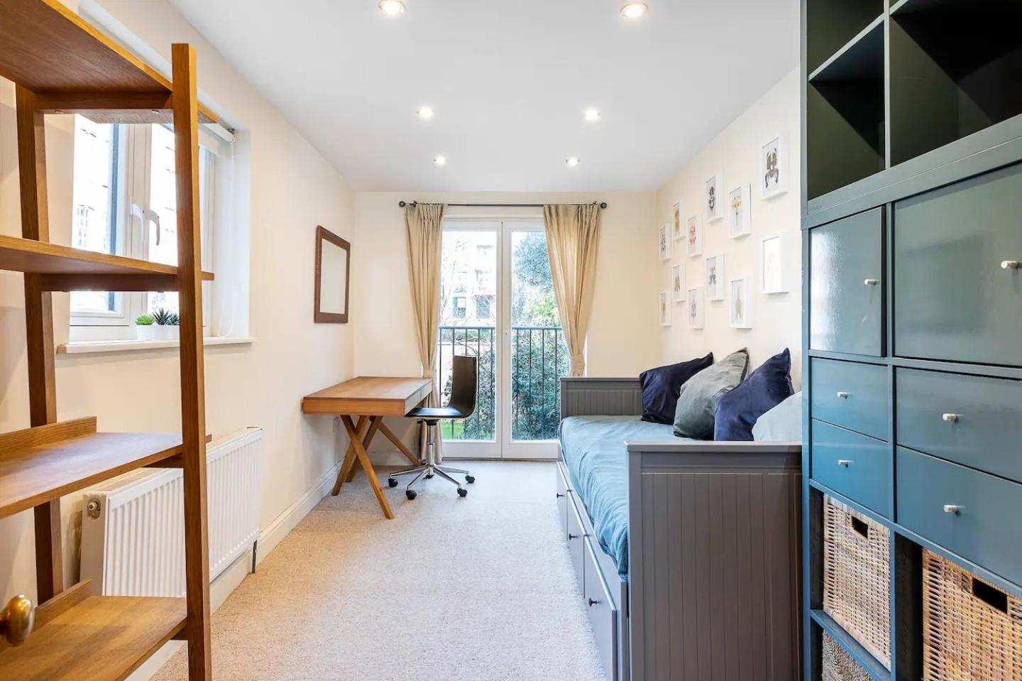 Casa de férias Pass The Keys Spacious Camberwell House 30min Bus *