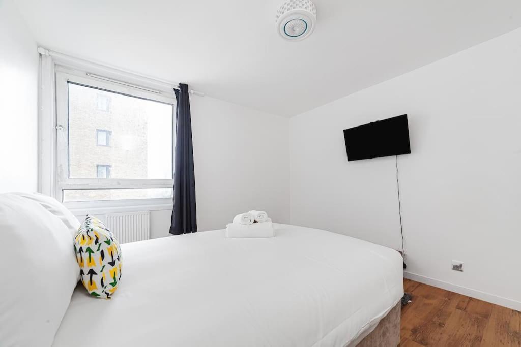 Modern Living In Stylish 3-bed Flat Apartment London