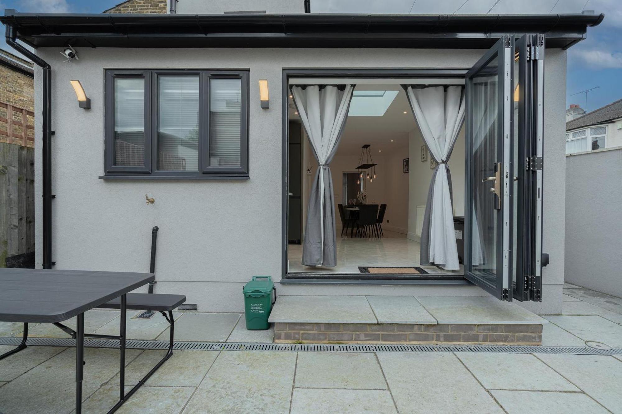 Stunning 3 Bd House-tottenham Hotspur Stadium-parking And Wifi Free Hébergement de vacances
