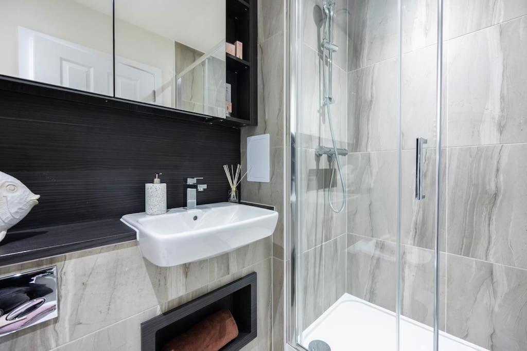 Free Parking/luxurious 3 Bd House/best Offer * Londres
