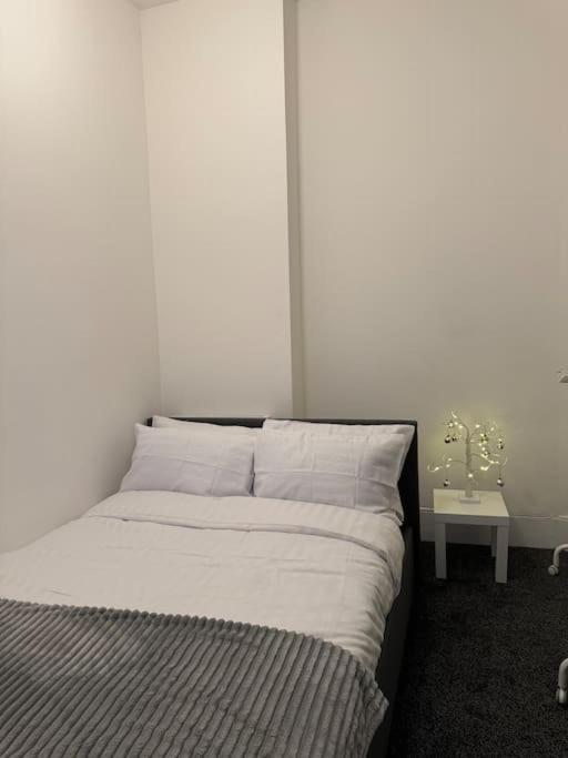 2 • Double Bed In King's Cross Appartement *