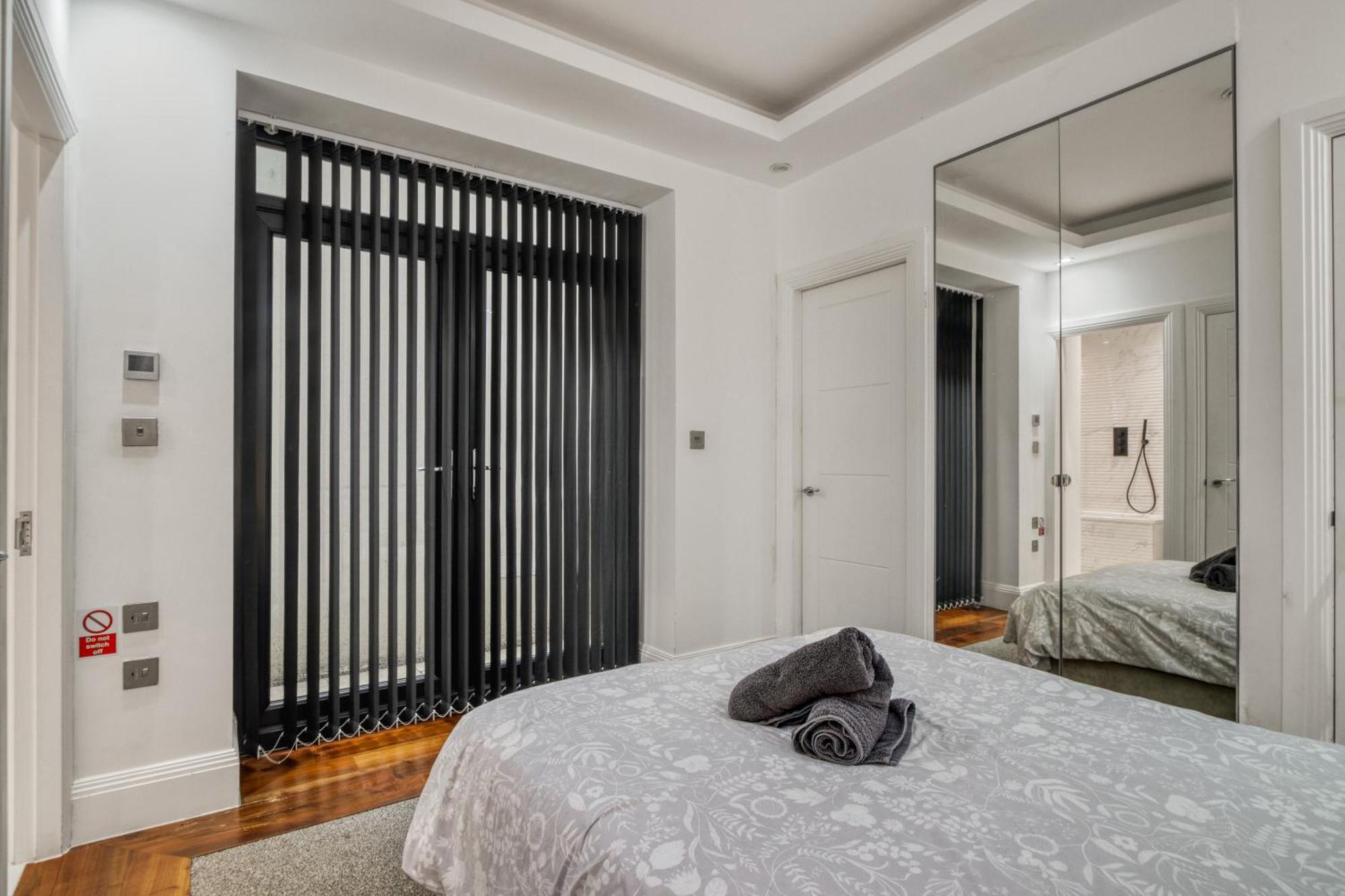 Sleek Modern Wimbledon *