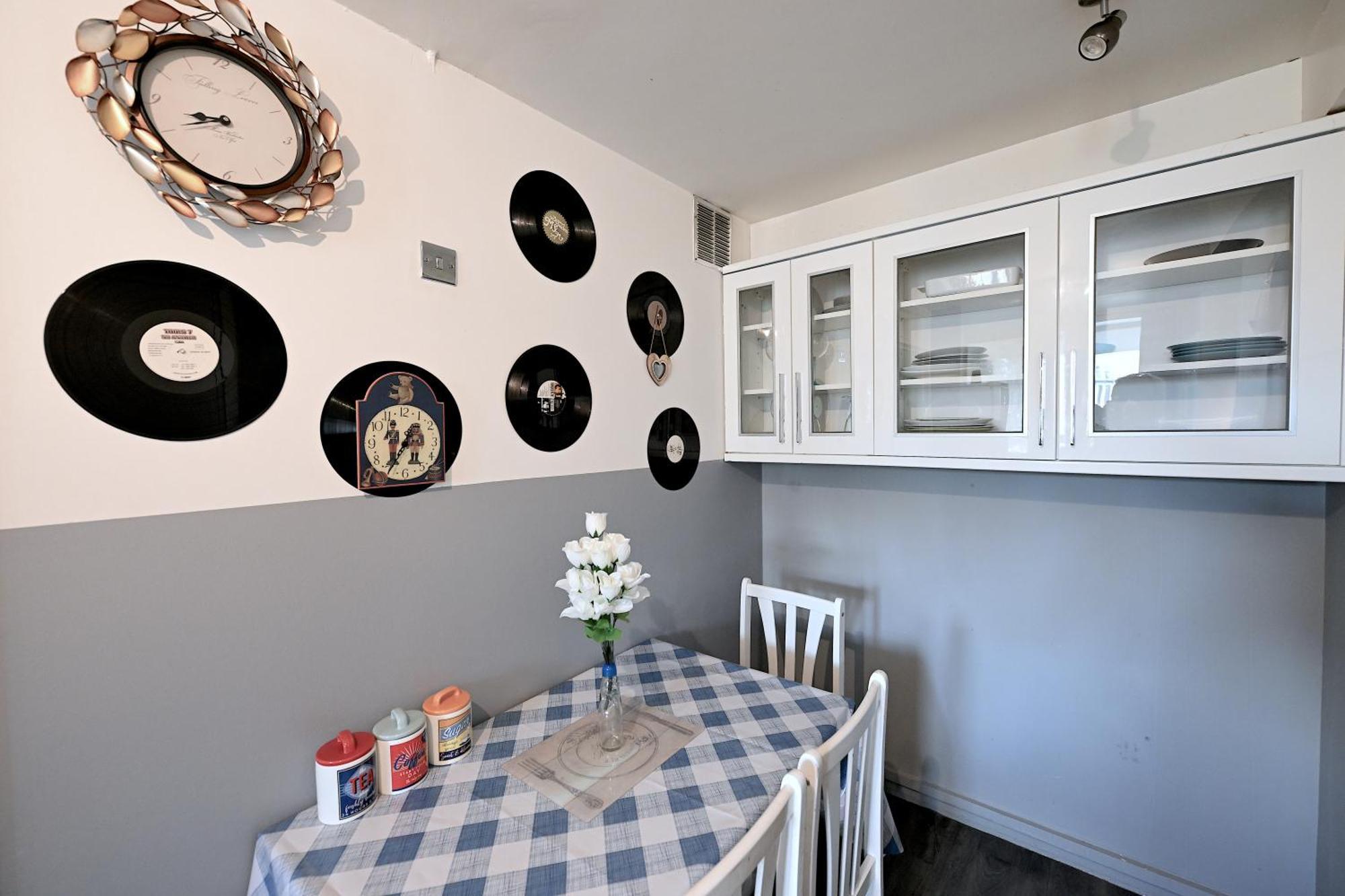 3 Bedroom Flat In - Regents Park / Baker St Apartamento