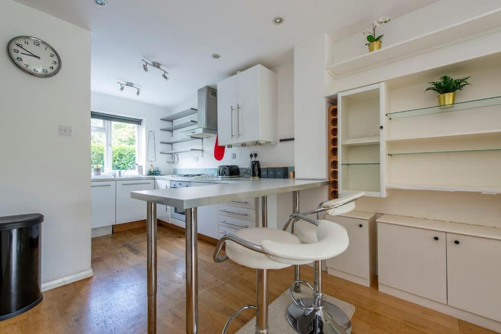 Lovely 2-bed 15 Minutes To Londres