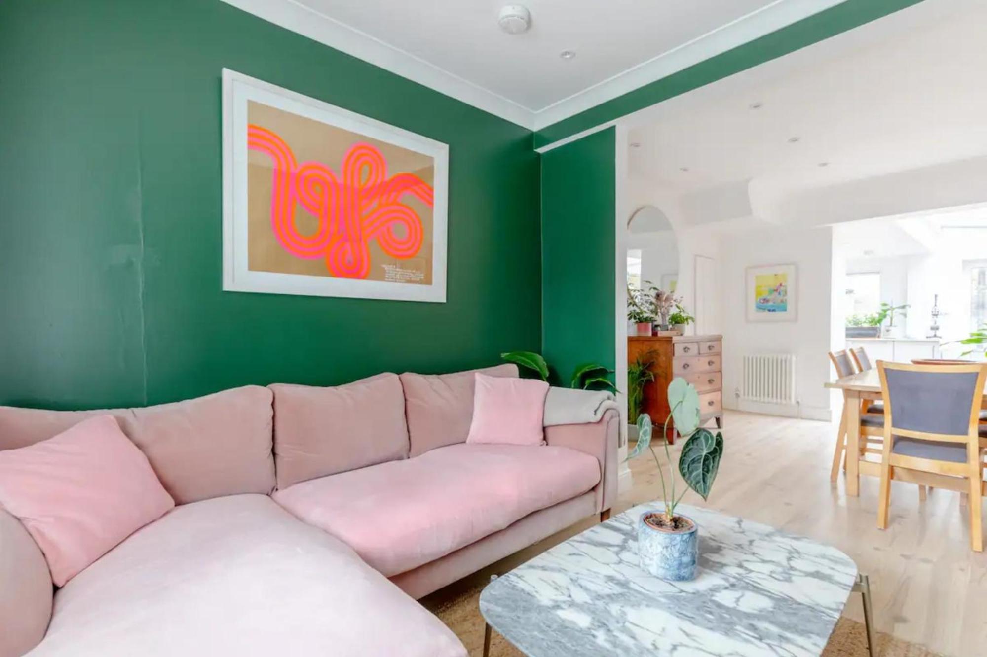 Hébergement de vacances Beautifully Designed 2bd House - By Queen's Park! *