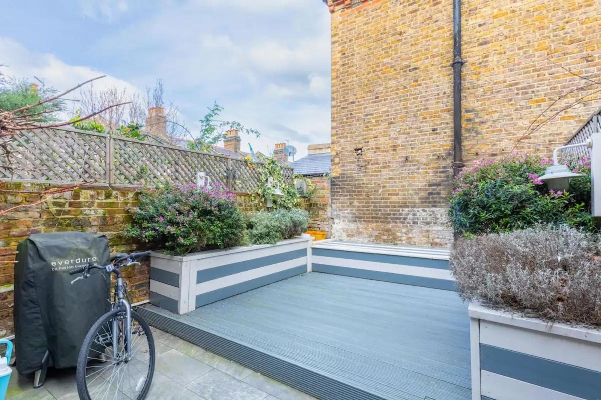 Hébergement de vacances Beautifully Designed 2bd House - By Queen's Park! Londres