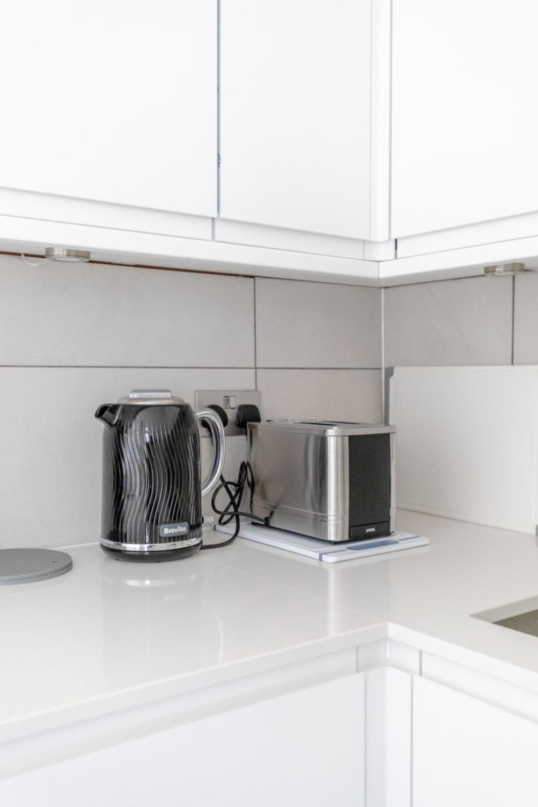 Appartement Beautifully Presented 2bd Flat Wpatio- Kensington