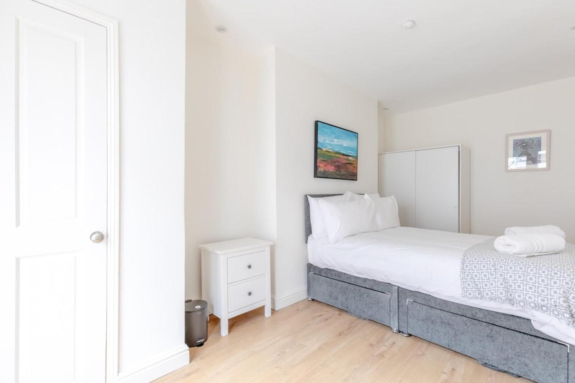 Appartement Beautifully Presented 2bd Flat Wpatio- Kensington Londres