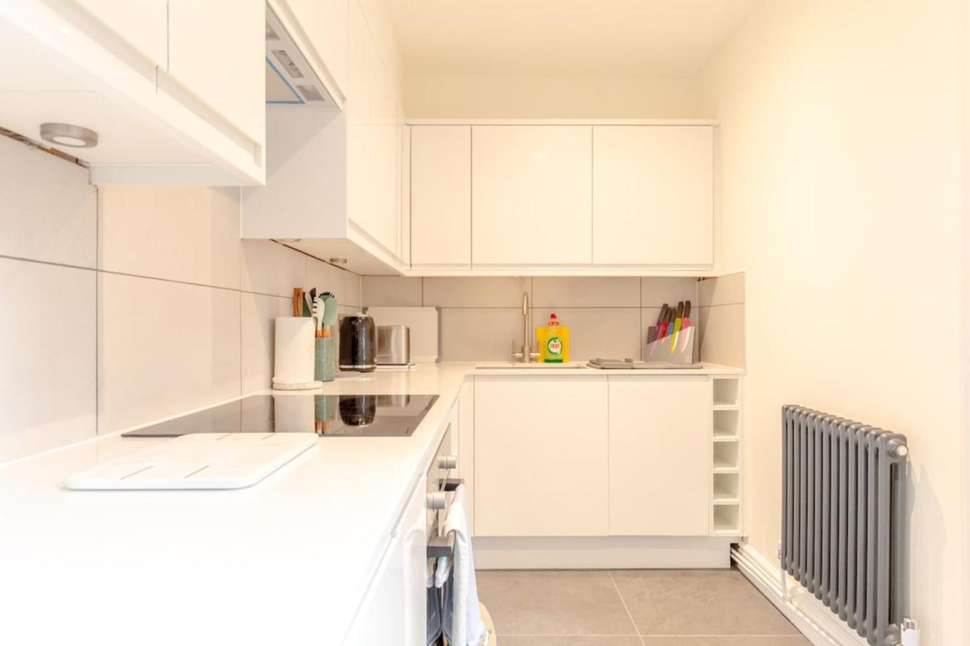 Appartement Beautifully Presented 2bd Flat Wpatio- Kensington *
