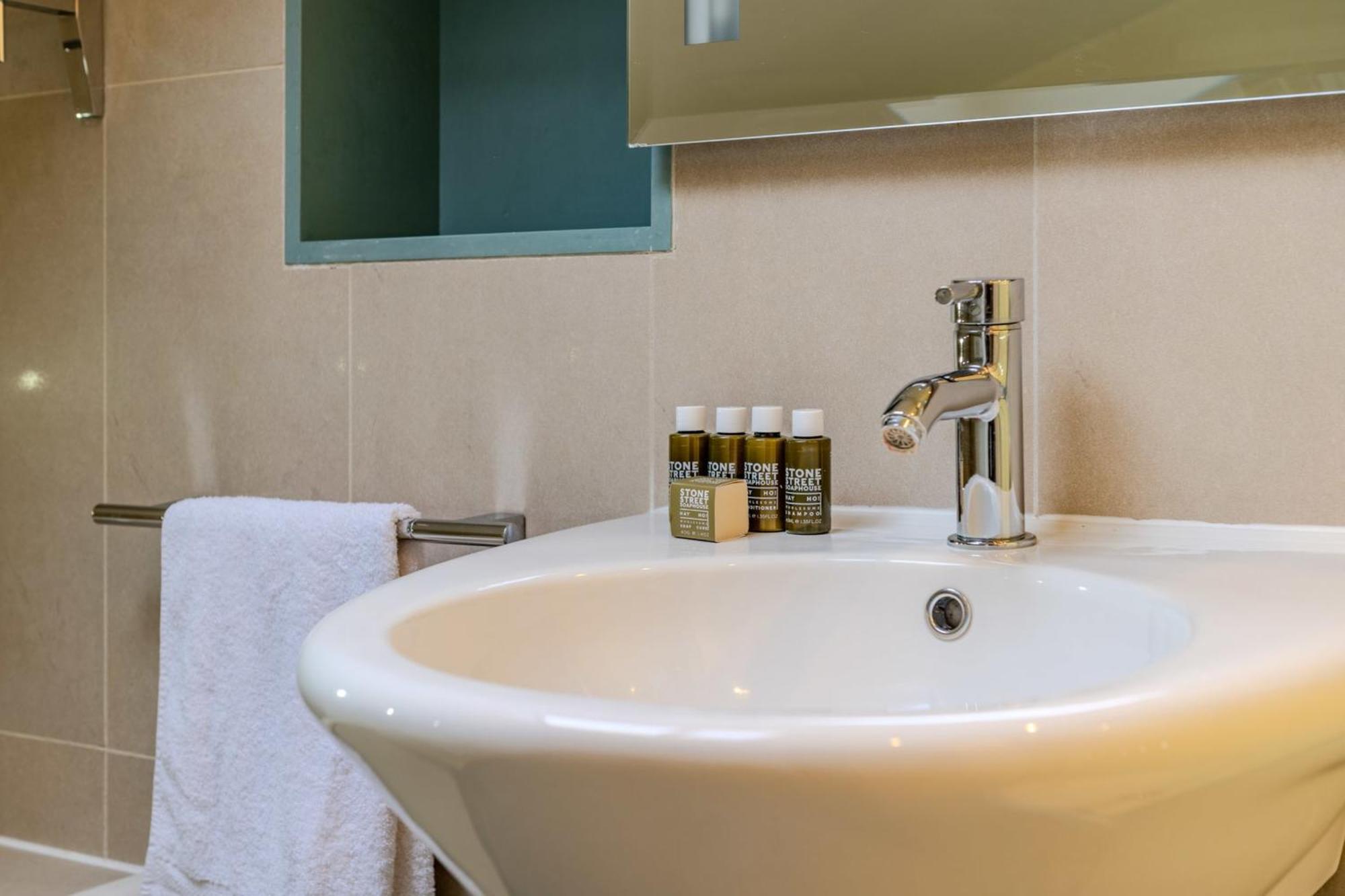 Beautiful Three Bedroom House In West Casa de férias *