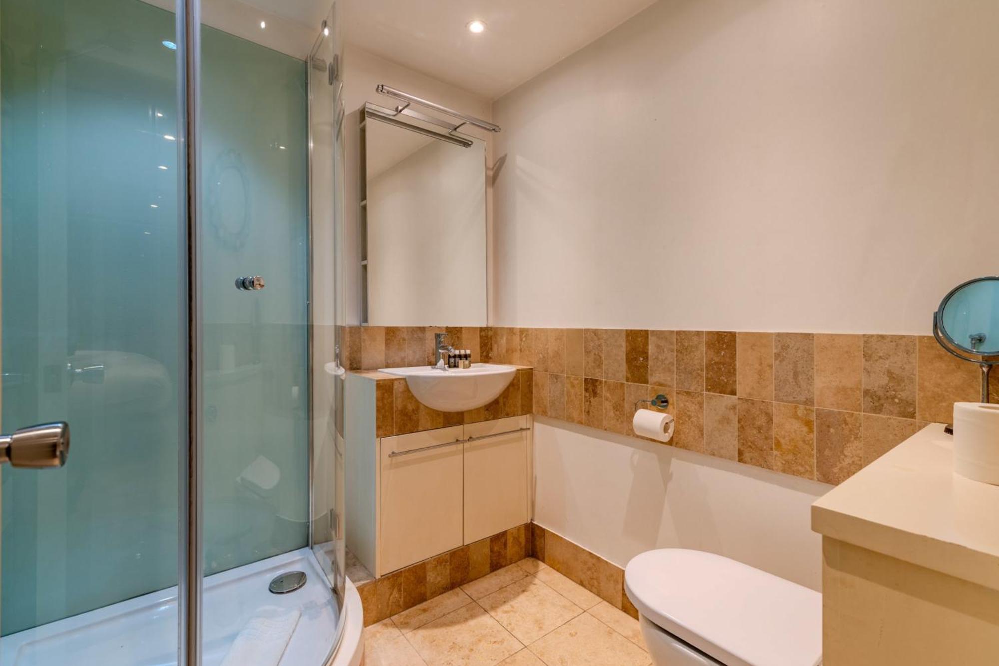 Beautiful Three Bedroom House In West Casa de férias *