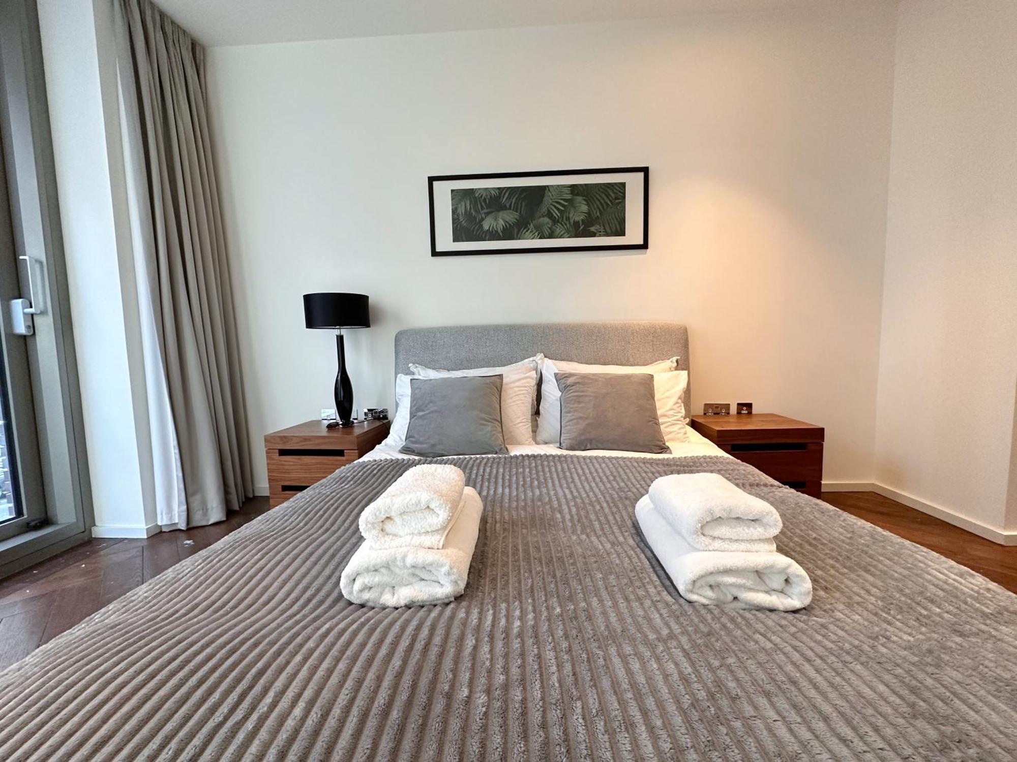 Luxury 2bed 2bath In Nine Elms In Modern Development Apartamento