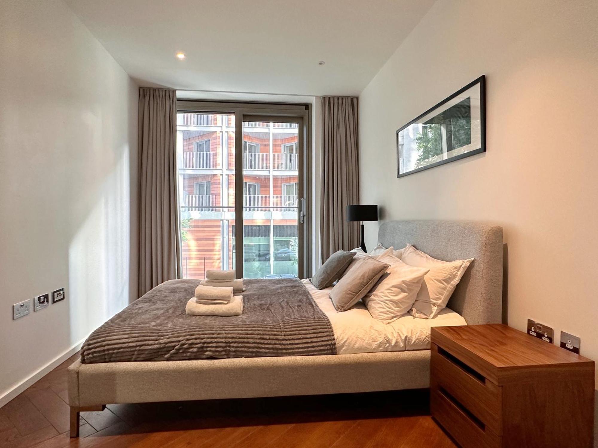 Luxury 2bed 2bath In Nine Elms In Modern Development Apartamento