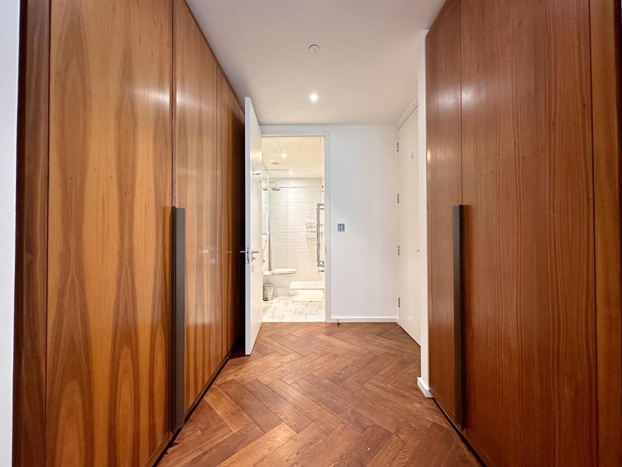 Luxury 2bed 2bath In Nine Elms In Modern Development *