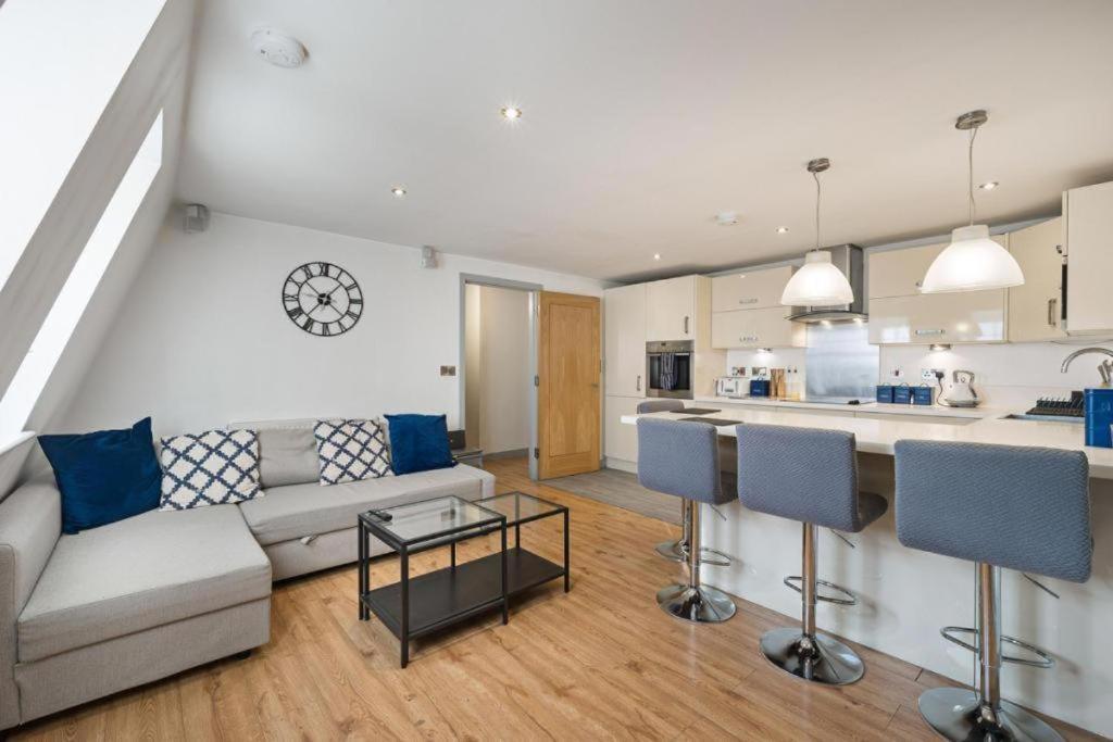 Two Bedroom In Fulham