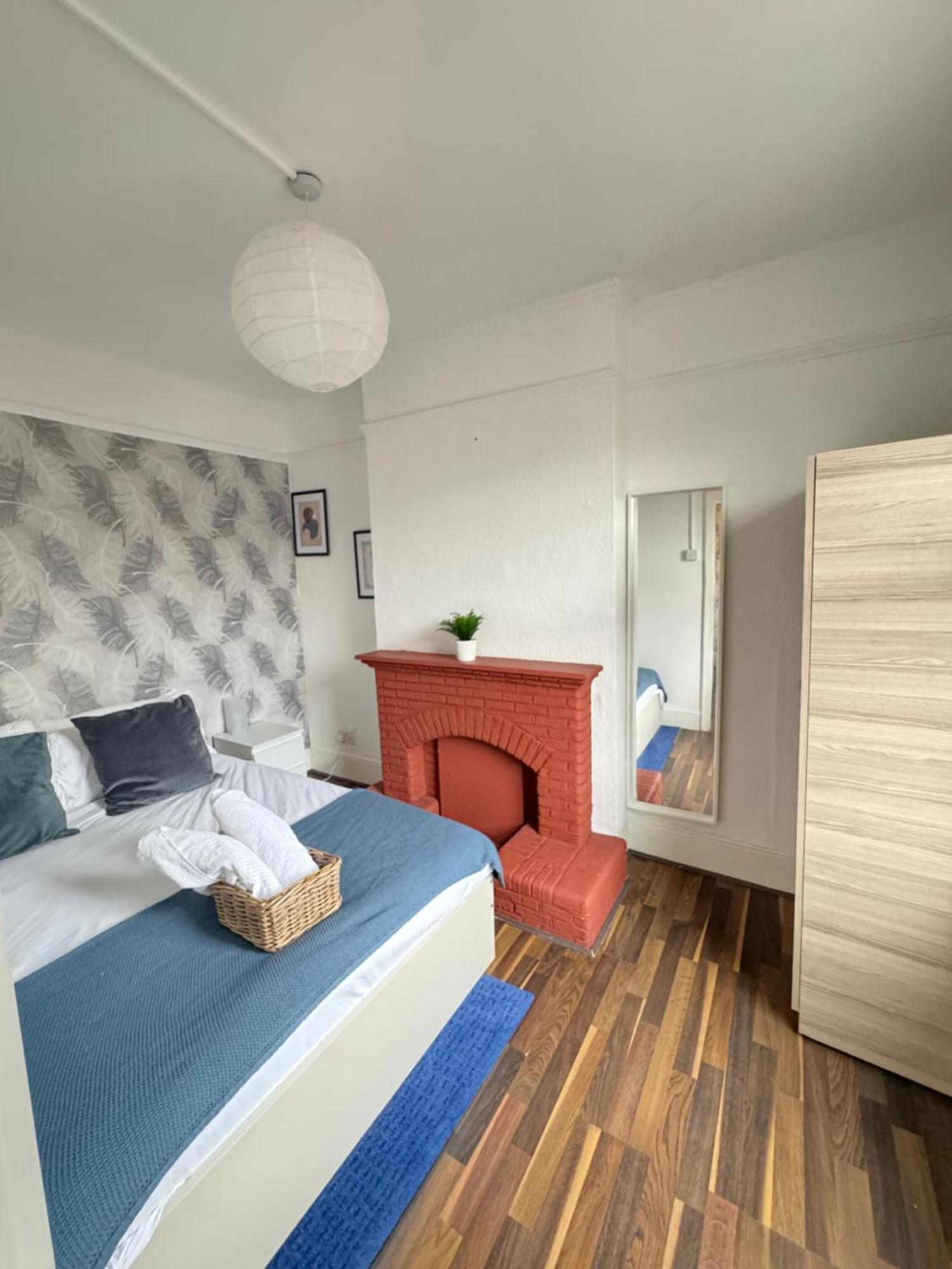 2 Bed Sofa Bed Up To 6 Apartamento Londres