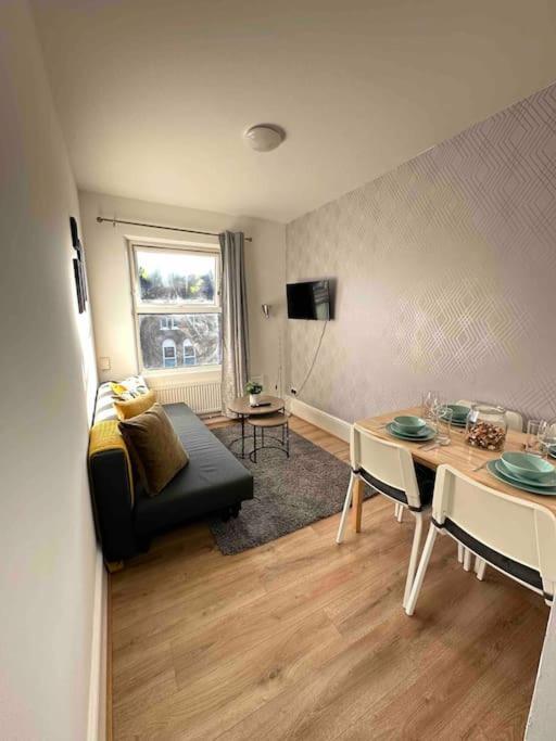 2 Bed Sofa Bed Up To 6 * Londres