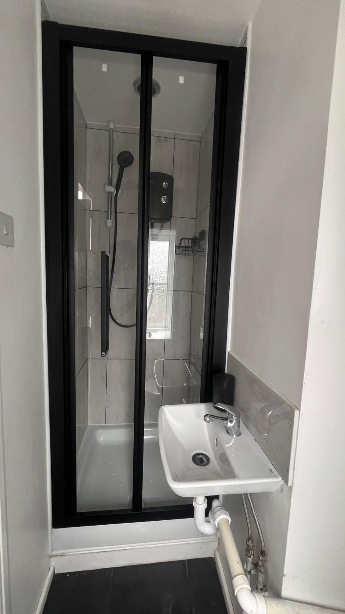West One Bedroom Apartment *